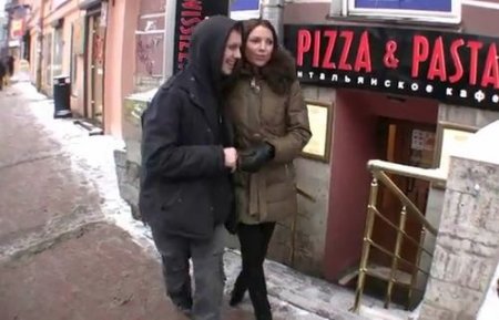 Домашний секс молодой русской пары после прогулки на улице