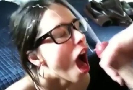 Домашние камшоты из частной коллекции любителя кончать на лицо