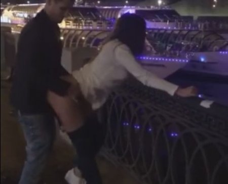 Секс с незнакомцем от шлюх из соцсетей Саши Травки и Насти Рыбки