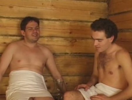 Чисто русский групповой секс с голыми девками в деревенской бане