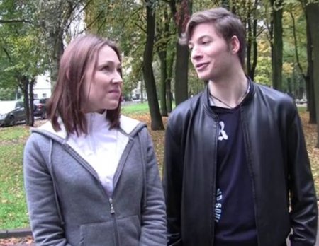 Случайно встретившаяся пара нашла общие интересы в общении и сексе