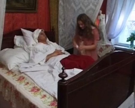 Молодая ебливая русская баба заебала до смерти больного любовника