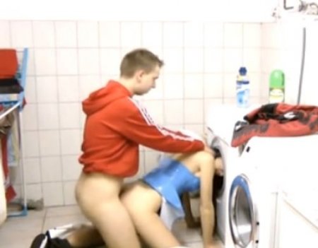 Крутая и красивая сучка Мели Делюкс - немецкая порно полнометражка Крутая и красивая сучка Мели Делюкс - немецкая порно полнометражка