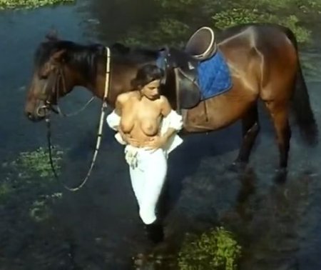 Селен - молодая кобылка с течкой (итальянский винтажный порнофильм)