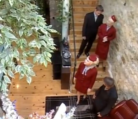 Стюардессы на свидании ебутся парами в бильярдном клубе